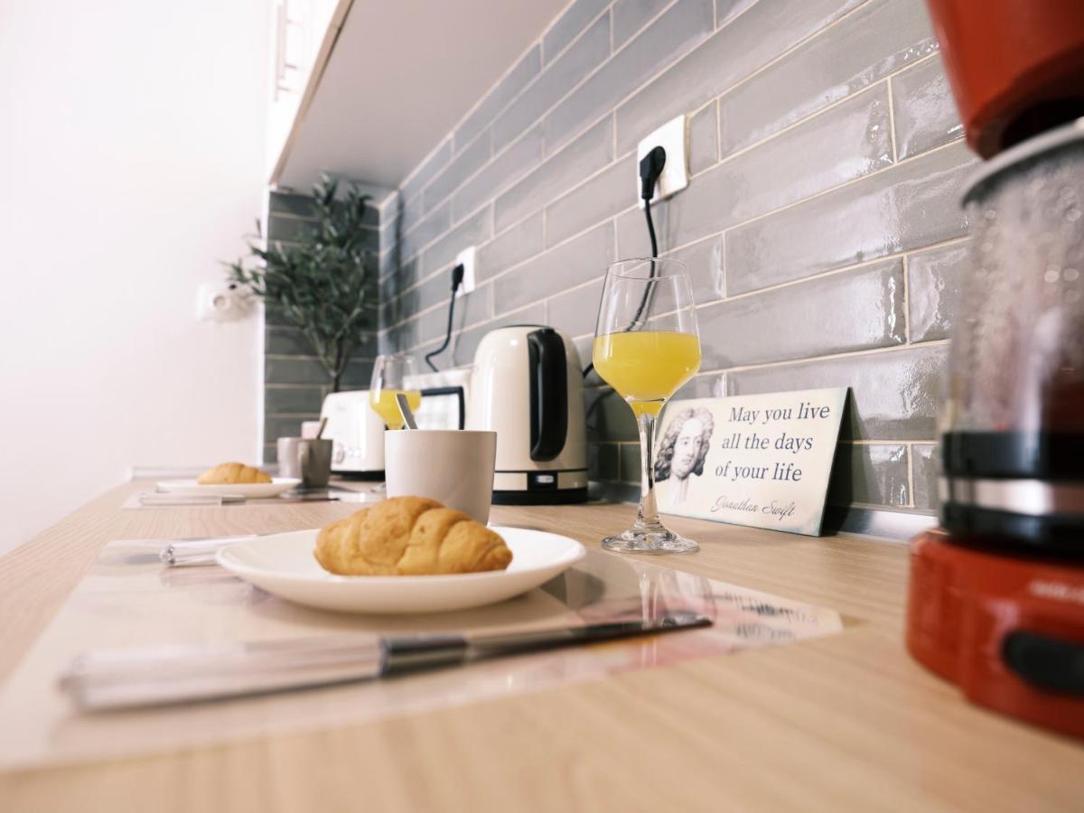 "Under The Olive Tree"- Beautiful Apartment In The Heart Of 雅典 外观 照片